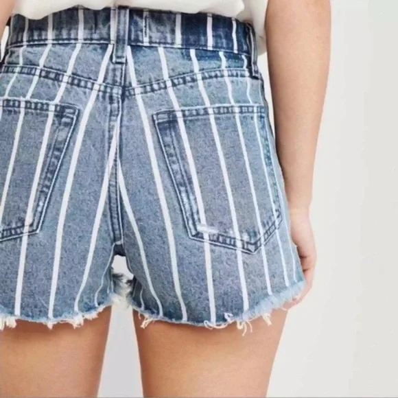 ABERCROMBIE & FITCH ANNIE striped High Rise Shorts - Picture 15 of 16